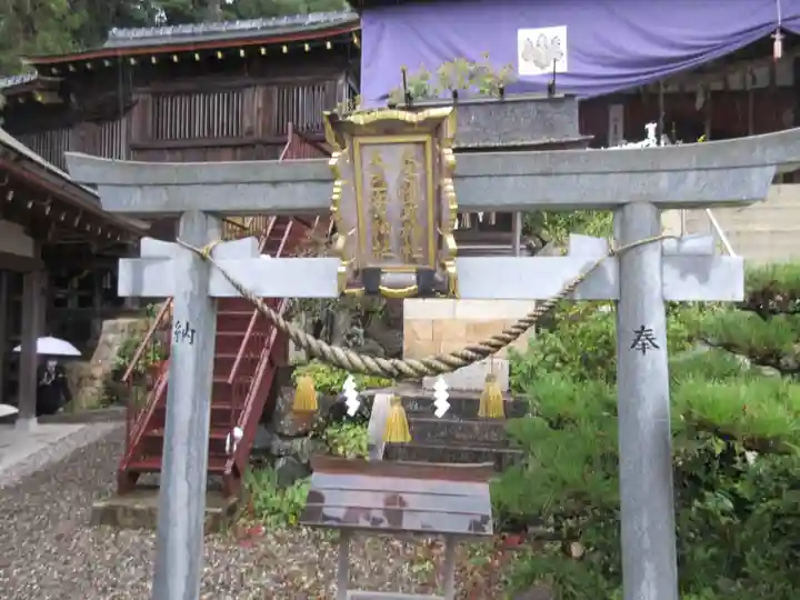 宝厳寺の鳥居