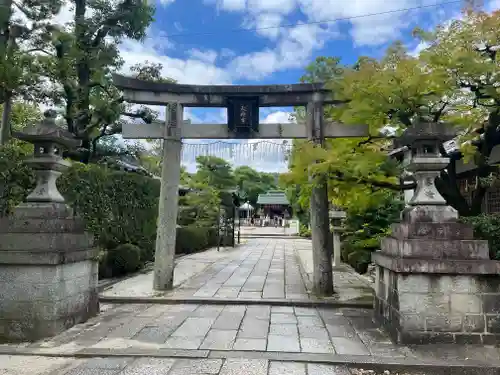 敷地神社（わら天神宮）の鳥居