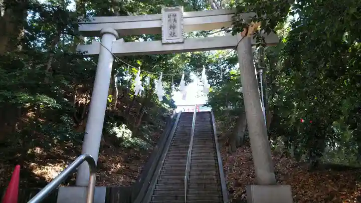 神鳥前川神社の鳥居