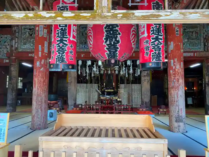 清澄寺の本殿・本堂