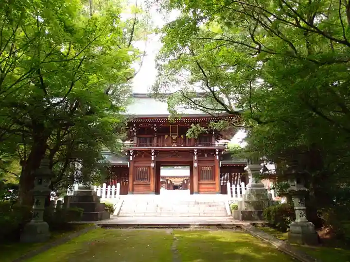 速谷神社の山門・神門