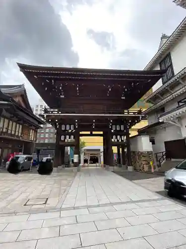 小倉祇園八坂神社の山門