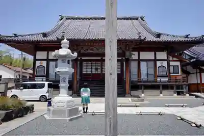 隆光寺の本殿・本堂