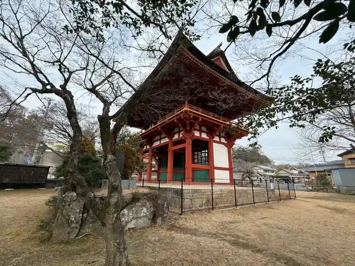 瀧山寺の{uncategorized: "未分類", other: "その他", undefined: "問題あり", building: "その他建物", grave: "お墓", sacred_gate: "鳥居", guardian: "狛犬", statue: "像", buddha: "仏像", history: "歴史", nature: "自然", garden: "庭園", animal: "動物", pagoda: "塔", temizu: "手水舎", mountain_gate: "山門・神門", sanctuary: "本殿・本堂", subordinate: "末社・摂社", art: "芸術", scenery: "景色", jizo: "地蔵", ema: "絵馬", goshuin: "御朱印", omikuji: "おみくじ", items: "授与品その他", amulet: "お守り", goshuincho: "御朱印帳", eats: "食事", festival: "お祭り", votive_dance: "神楽", shichigosan: "七五三参", wedding: "結婚式", experience: "体験その他", initially: "初詣", around: "周辺", anti_infection: "感染症対策"}