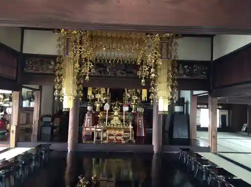 長遠寺の本殿・本堂