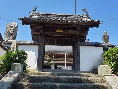 見性寺の山門・神門
