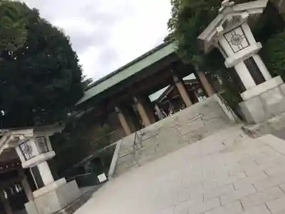 東郷神社の山門・神門