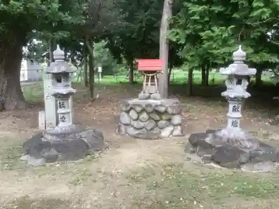 八王子社の末社・摂社