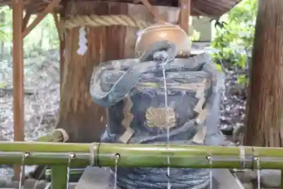 大神神社の手水舎