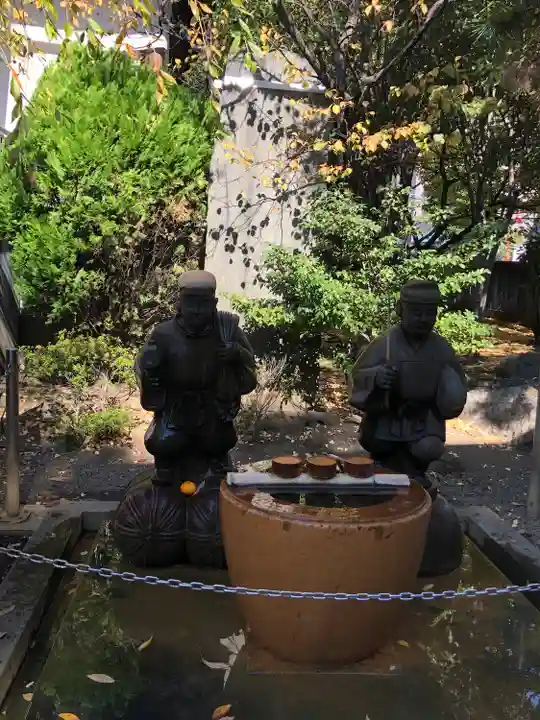 亀戸 香取神社の像