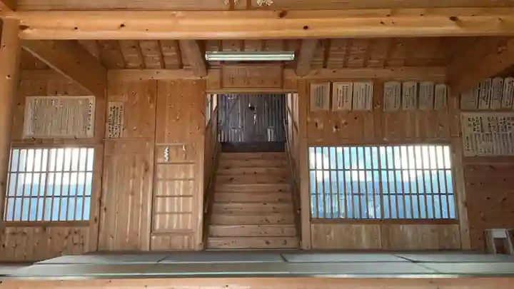 白山神社の本殿・本堂