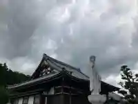 長竜寺の{uncategorized: "未分類", other: "その他", undefined: "問題あり", building: "その他建物", grave: "お墓", sacred_gate: "鳥居", guardian: "狛犬", statue: "像", buddha: "仏像", history: "歴史", nature: "自然", garden: "庭園", animal: "動物", pagoda: "塔", temizu: "手水舎", mountain_gate: "山門・神門", sanctuary: "本殿・本堂", subordinate: "末社・摂社", art: "芸術", scenery: "景色", jizo: "地蔵", ema: "絵馬", goshuin: "御朱印", omikuji: "おみくじ", items: "授与品その他", amulet: "お守り", goshuincho: "御朱印帳", eats: "食事", festival: "お祭り", votive_dance: "神楽", shichigosan: "七五三参", wedding: "結婚式", experience: "体験その他", initially: "初詣", around: "周辺", anti_infection: "感染症対策"}