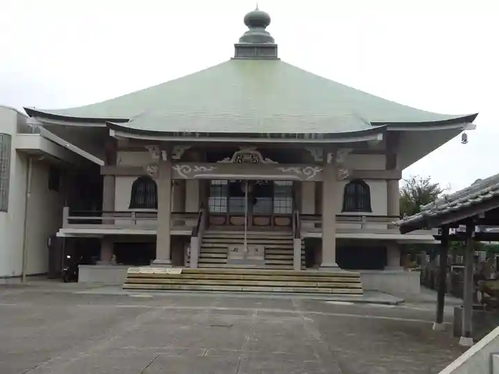 観護寺の本殿・本堂