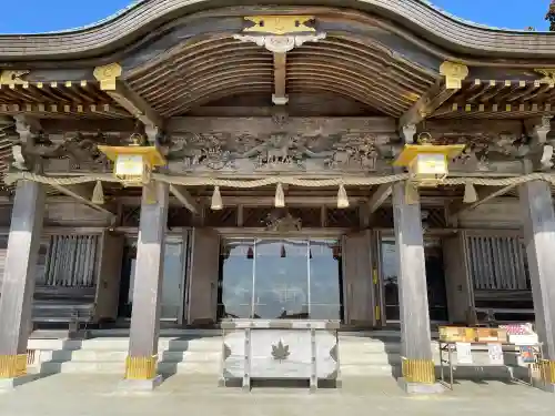 秋葉山本宮 秋葉神社 上社の{uncategorized: "未分類", other: "その他", undefined: "問題あり", building: "その他建物", grave: "お墓", sacred_gate: "鳥居", guardian: "狛犬", statue: "像", buddha: "仏像", history: "歴史", nature: "自然", garden: "庭園", animal: "動物", pagoda: "塔", temizu: "手水舎", mountain_gate: "山門・神門", sanctuary: "本殿・本堂", subordinate: "末社・摂社", art: "芸術", scenery: "景色", jizo: "地蔵", ema: "絵馬", goshuin: "御朱印", omikuji: "おみくじ", items: "授与品その他", amulet: "お守り", goshuincho: "御朱印帳", eats: "食事", festival: "お祭り", votive_dance: "神楽", shichigosan: "七五三参", wedding: "結婚式", experience: "体験その他", initially: "初詣", around: "周辺", anti_infection: "感染症対策"}