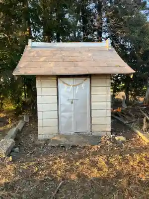 藤本稲荷神社の{uncategorized: "未分類", other: "その他", undefined: "問題あり", building: "その他建物", grave: "お墓", sacred_gate: "鳥居", guardian: "狛犬", statue: "像", buddha: "仏像", history: "歴史", nature: "自然", garden: "庭園", animal: "動物", pagoda: "塔", temizu: "手水舎", mountain_gate: "山門・神門", sanctuary: "本殿・本堂", subordinate: "末社・摂社", art: "芸術", scenery: "景色", jizo: "地蔵", ema: "絵馬", goshuin: "御朱印", omikuji: "おみくじ", items: "授与品その他", amulet: "お守り", goshuincho: "御朱印帳", eats: "食事", festival: "お祭り", votive_dance: "神楽", shichigosan: "七五三参", wedding: "結婚式", experience: "体験その他", initially: "初詣", around: "周辺", anti_infection: "感染症対策"}