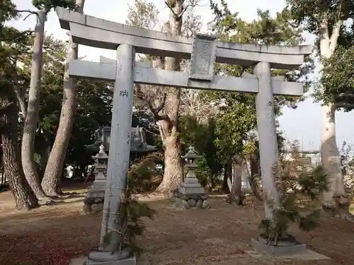 伊奈利社の鳥居