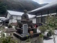 空印寺の像