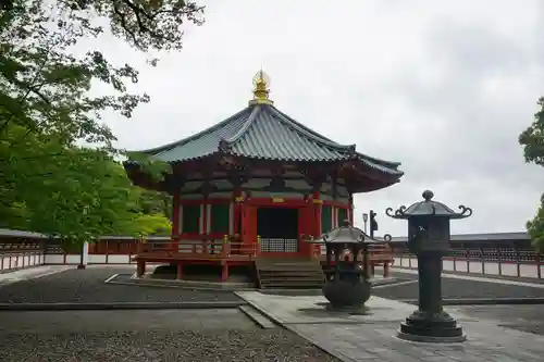 成田山新勝寺の本殿・本堂
