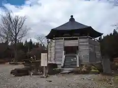 八海山尊神社の建物その他