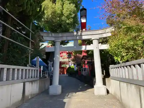 京濱伏見稲荷神社の鳥居