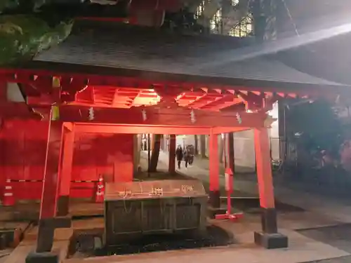 花園神社の手水