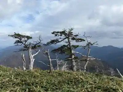 劔山本宮宝蔵石神社(徳島県)