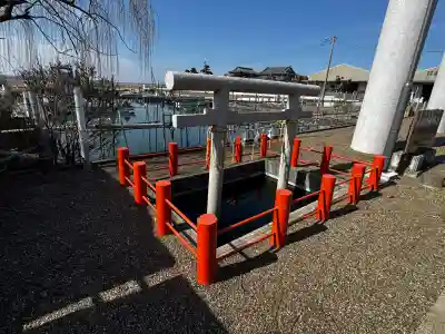 息栖神社の{uncategorized: "未分類", other: "その他", undefined: "問題あり", building: "その他建物", grave: "お墓", sacred_gate: "鳥居", guardian: "狛犬", statue: "像", buddha: "仏像", history: "歴史", nature: "自然", garden: "庭園", animal: "動物", pagoda: "塔", temizu: "手水舎", mountain_gate: "山門・神門", sanctuary: "本殿・本堂", subordinate: "末社・摂社", art: "芸術", scenery: "景色", jizo: "地蔵", ema: "絵馬", goshuin: "御朱印", omikuji: "おみくじ", items: "授与品その他", amulet: "お守り", goshuincho: "御朱印帳", eats: "食事", festival: "お祭り", votive_dance: "神楽", shichigosan: "七五三参", wedding: "結婚式", experience: "体験その他", initially: "初詣", around: "周辺", anti_infection: "感染症対策"}