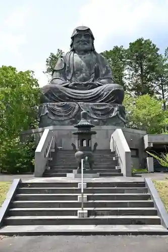 鳳台院の{uncategorized: "未分類", other: "その他", undefined: "問題あり", building: "その他建物", grave: "お墓", sacred_gate: "鳥居", guardian: "狛犬", statue: "像", buddha: "仏像", history: "歴史", nature: "自然", garden: "庭園", animal: "動物", pagoda: "塔", temizu: "手水舎", mountain_gate: "山門・神門", sanctuary: "本殿・本堂", subordinate: "末社・摂社", art: "芸術", scenery: "景色", jizo: "地蔵", ema: "絵馬", goshuin: "御朱印", omikuji: "おみくじ", items: "授与品その他", amulet: "お守り", goshuincho: "御朱印帳", eats: "食事", festival: "お祭り", votive_dance: "神楽", shichigosan: "七五三参", wedding: "結婚式", experience: "体験その他", initially: "初詣", around: "周辺", anti_infection: "感染症対策"}