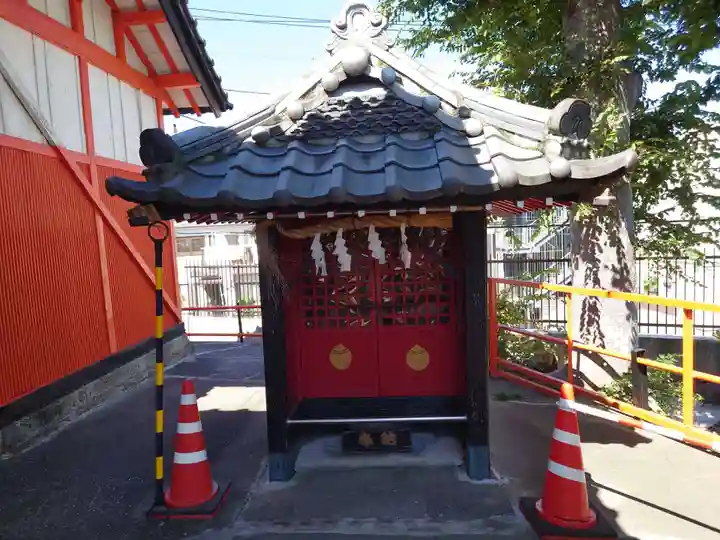 塚越稲荷神社の末社・摂社