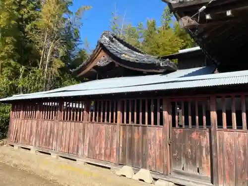 青毛五柱神社の本殿・本堂
