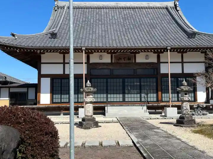 香林寺の{uncategorized: "未分類", other: "その他", undefined: "問題あり", building: "その他建物", grave: "お墓", sacred_gate: "鳥居", guardian: "狛犬", statue: "像", buddha: "仏像", history: "歴史", nature: "自然", garden: "庭園", animal: "動物", pagoda: "塔", temizu: "手水舎", mountain_gate: "山門・神門", sanctuary: "本殿・本堂", subordinate: "末社・摂社", art: "芸術", scenery: "景色", jizo: "地蔵", ema: "絵馬", goshuin: "御朱印", omikuji: "おみくじ", items: "授与品その他", amulet: "お守り", goshuincho: "御朱印帳", eats: "食事", festival: "お祭り", votive_dance: "神楽", shichigosan: "七五三参", wedding: "結婚式", experience: "体験その他", initially: "初詣", around: "周辺", anti_infection: "感染症対策"}