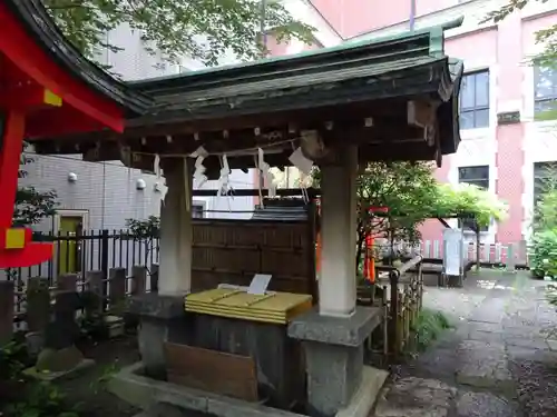 三田春日神社の手水舎