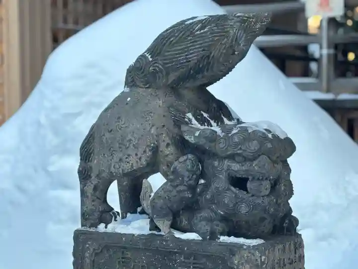 北海道神宮頓宮の{uncategorized: "未分類", other: "その他", undefined: "問題あり", building: "その他建物", grave: "お墓", sacred_gate: "鳥居", guardian: "狛犬", statue: "像", buddha: "仏像", history: "歴史", nature: "自然", garden: "庭園", animal: "動物", pagoda: "塔", temizu: "手水舎", mountain_gate: "山門・神門", sanctuary: "本殿・本堂", subordinate: "末社・摂社", art: "芸術", scenery: "景色", jizo: "地蔵", ema: "絵馬", goshuin: "御朱印", omikuji: "おみくじ", items: "授与品その他", amulet: "お守り", goshuincho: "御朱印帳", eats: "食事", festival: "お祭り", votive_dance: "神楽", shichigosan: "七五三参", wedding: "結婚式", experience: "体験その他", initially: "初詣", around: "周辺", anti_infection: "感染症対策"}