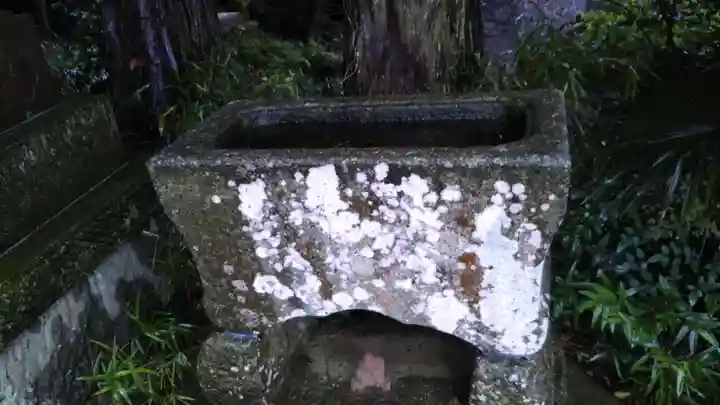 稲荷神社の手水舎