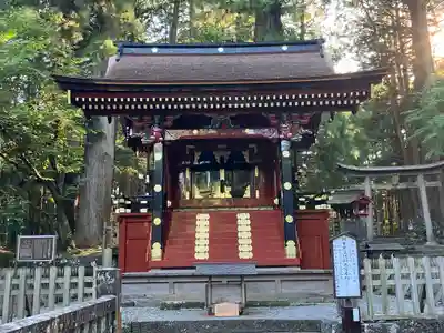北口本宮冨士浅間神社の末社・摂社