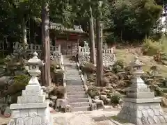 秦梨八幡宮の本殿