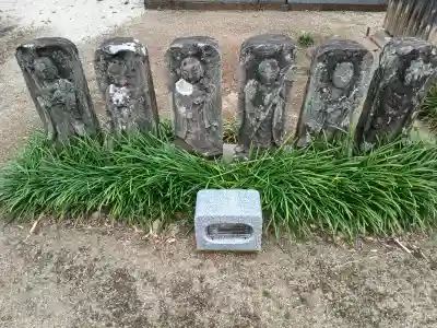 大円寺の{uncategorized: "未分類", other: "その他", undefined: "問題あり", building: "その他建物", grave: "お墓", sacred_gate: "鳥居", guardian: "狛犬", statue: "像", buddha: "仏像", history: "歴史", nature: "自然", garden: "庭園", animal: "動物", pagoda: "塔", temizu: "手水舎", mountain_gate: "山門・神門", sanctuary: "本殿・本堂", subordinate: "末社・摂社", art: "芸術", scenery: "景色", jizo: "地蔵", ema: "絵馬", goshuin: "御朱印", omikuji: "おみくじ", items: "授与品その他", amulet: "お守り", goshuincho: "御朱印帳", eats: "食事", festival: "お祭り", votive_dance: "神楽", shichigosan: "七五三参", wedding: "結婚式", experience: "体験その他", initially: "初詣", around: "周辺", anti_infection: "感染症対策"}