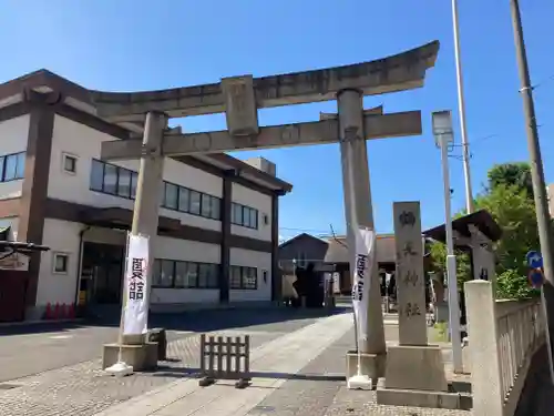 鶴見神社の鳥居