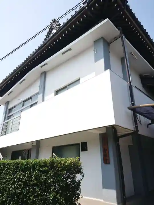 智願寺の本殿・本堂