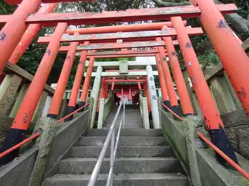 立石稲荷大明神の鳥居