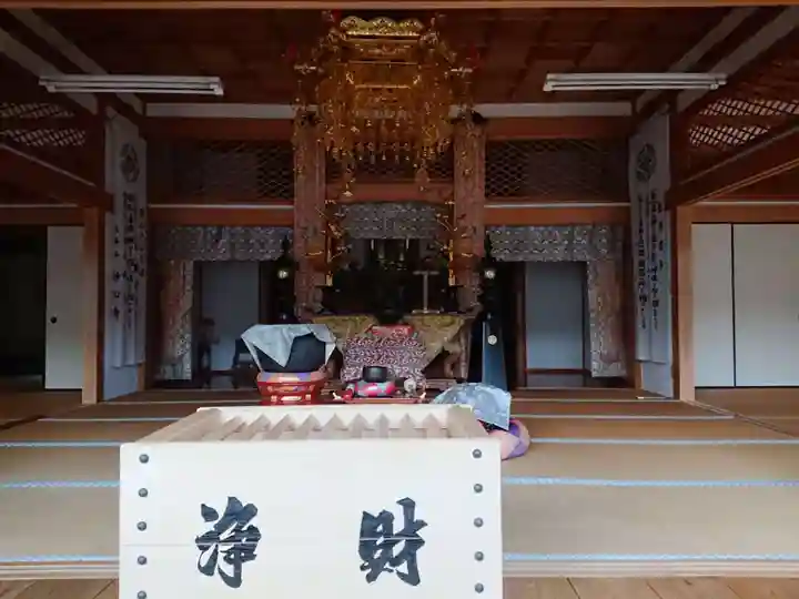 大通寺の本殿・本堂