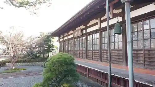 徳源寺の本殿