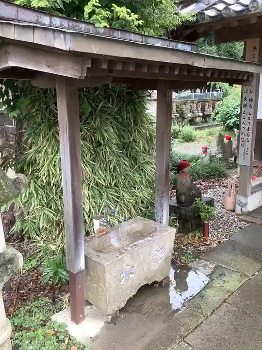 祇園山 徳城寺の手水舎
