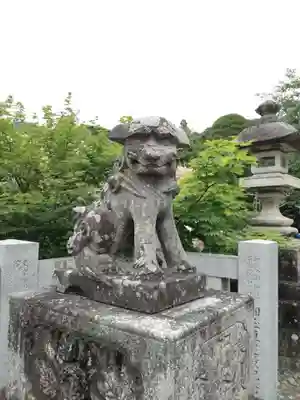 加波山三枝祇神社本宮の狛犬