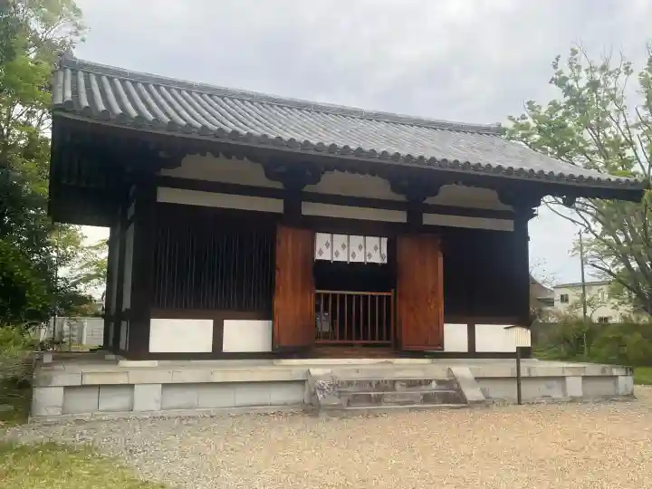 海龍王寺の{uncategorized: "未分類", other: "その他", undefined: "問題あり", building: "その他建物", grave: "お墓", sacred_gate: "鳥居", guardian: "狛犬", statue: "像", buddha: "仏像", history: "歴史", nature: "自然", garden: "庭園", animal: "動物", pagoda: "塔", temizu: "手水舎", mountain_gate: "山門・神門", sanctuary: "本殿・本堂", subordinate: "末社・摂社", art: "芸術", scenery: "景色", jizo: "地蔵", ema: "絵馬", goshuin: "御朱印", omikuji: "おみくじ", items: "授与品その他", amulet: "お守り", goshuincho: "御朱印帳", eats: "食事", festival: "お祭り", votive_dance: "神楽", shichigosan: "七五三参", wedding: "結婚式", experience: "体験その他", initially: "初詣", around: "周辺", anti_infection: "感染症対策"}