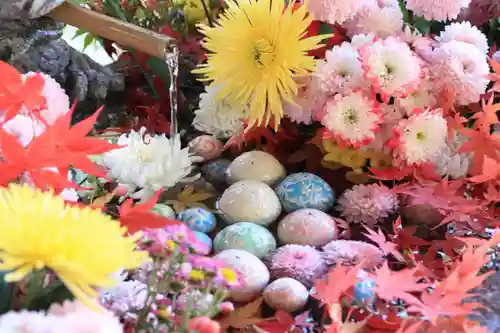 滑川神社 - 仕事と子どもの守り神の手水