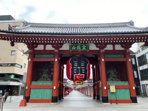 浅草寺の山門