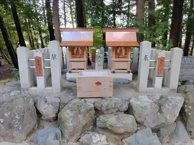 両社宮神社（宮町）の末社・摂社