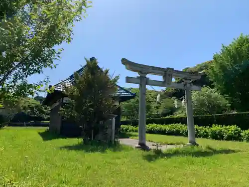 八幡神社の鳥居