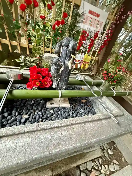 堀出神社の{uncategorized: "未分類", other: "その他", undefined: "問題あり", building: "その他建物", grave: "お墓", sacred_gate: "鳥居", guardian: "狛犬", statue: "像", buddha: "仏像", history: "歴史", nature: "自然", garden: "庭園", animal: "動物", pagoda: "塔", temizu: "手水舎", mountain_gate: "山門・神門", sanctuary: "本殿・本堂", subordinate: "末社・摂社", art: "芸術", scenery: "景色", jizo: "地蔵", ema: "絵馬", goshuin: "御朱印", omikuji: "おみくじ", items: "授与品その他", amulet: "お守り", goshuincho: "御朱印帳", eats: "食事", festival: "お祭り", votive_dance: "神楽", shichigosan: "七五三参", wedding: "結婚式", experience: "体験その他", initially: "初詣", around: "周辺", anti_infection: "感染症対策"}